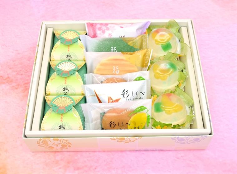 Seasonal Gift Box Medium