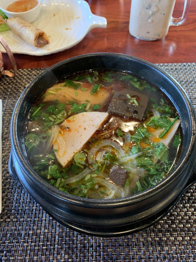 Spicy Beef Noodle Soup (Bun Bo Hue)