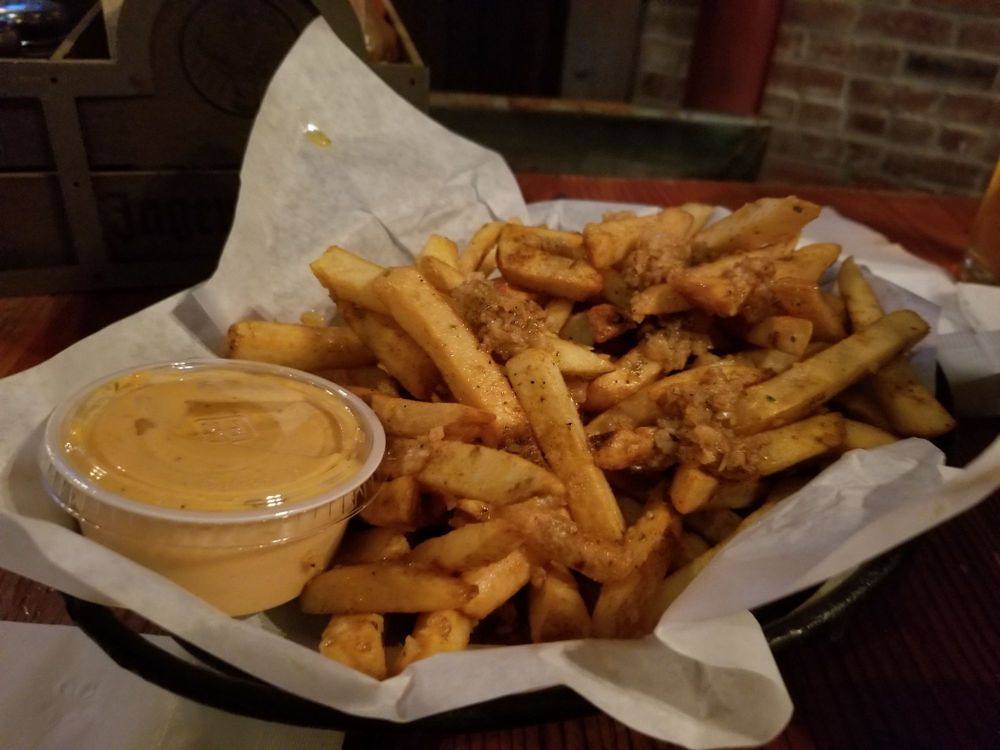 GARLIC FRIES