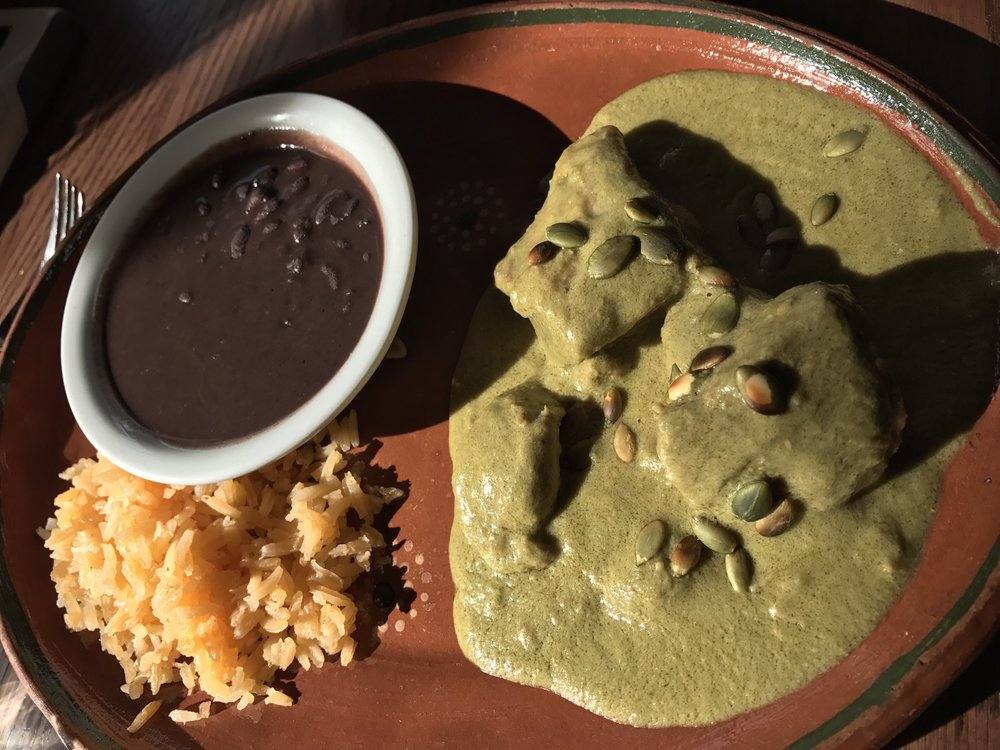 Puerco en Mole Verde