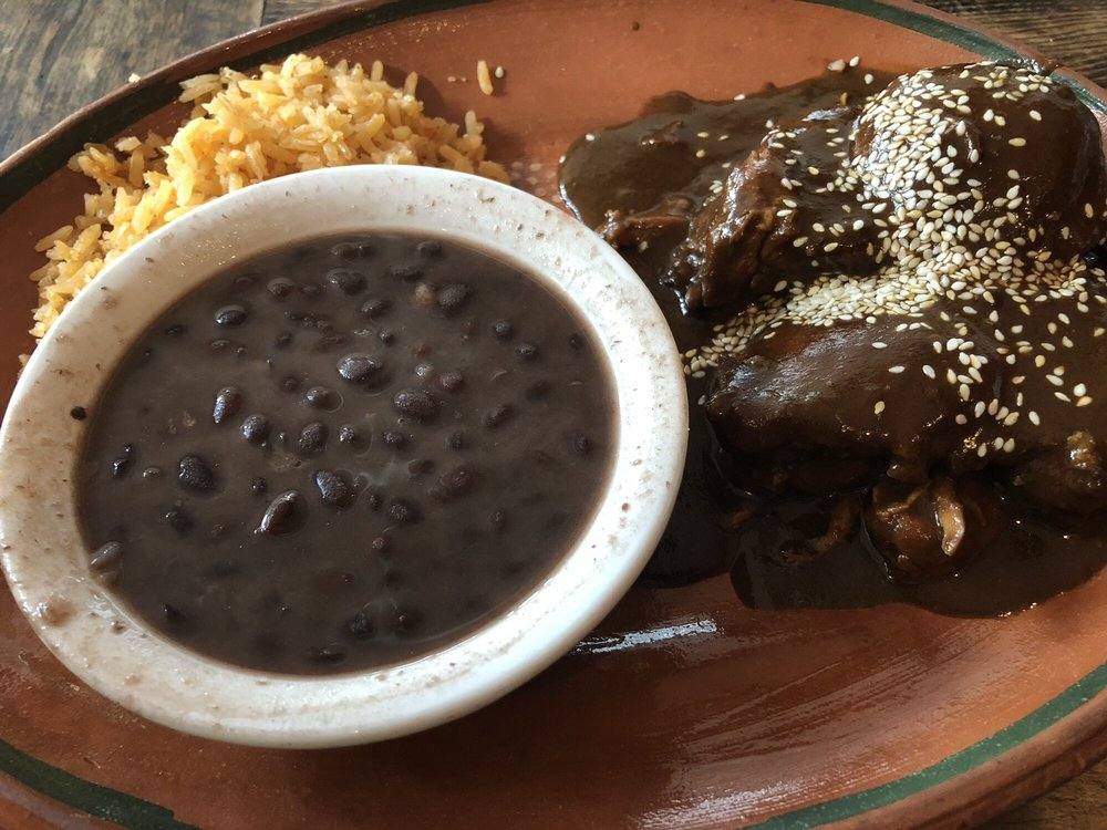 Mole Con Pollo