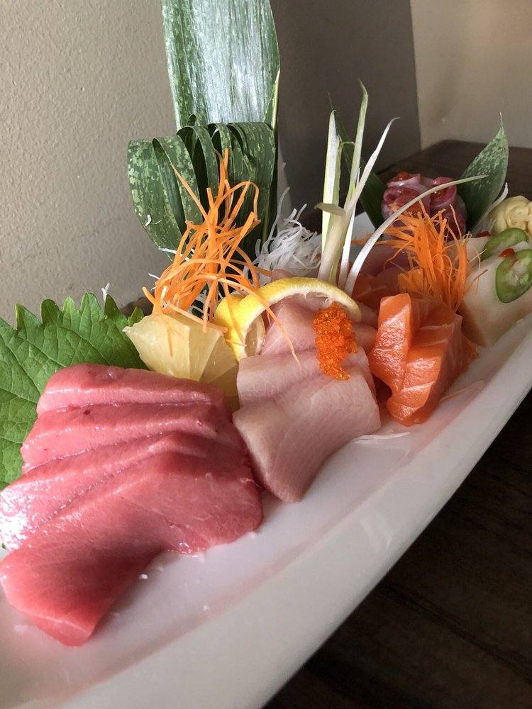 Mixed Sashimi (20 pieces)