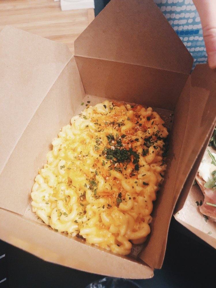 MAC N' CHEESE