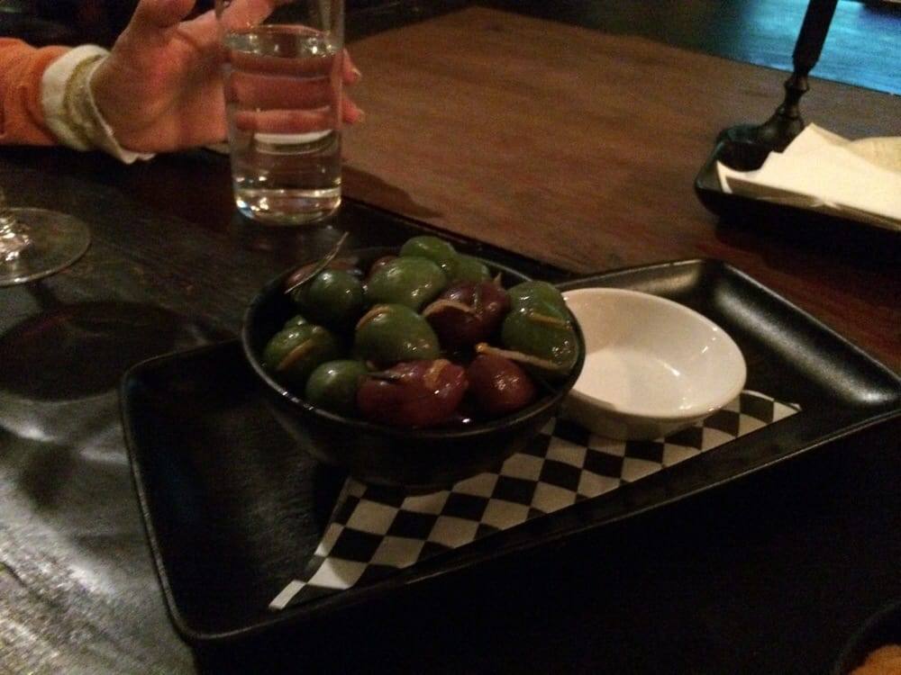 MARINADED OLIVES