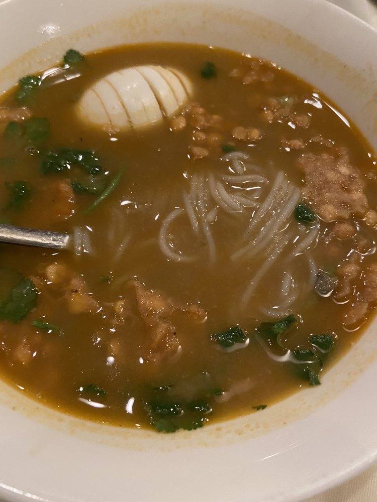 Catfish Chowder Noodle Soup (Moh Hinga)