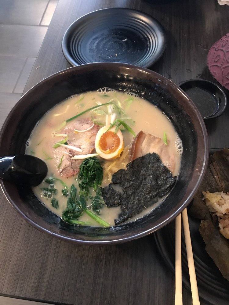 R2 Tonkotsu Miso Ramen