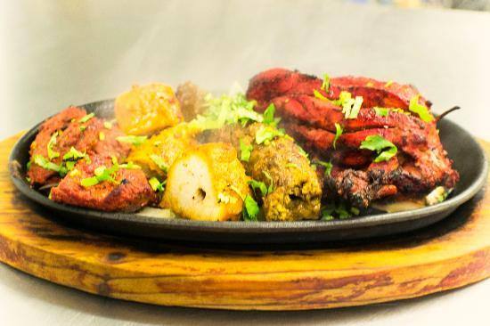 TANDOORI MIXED GRILL (ASSORTED TANDOORI ITEMS) THALI DINNER